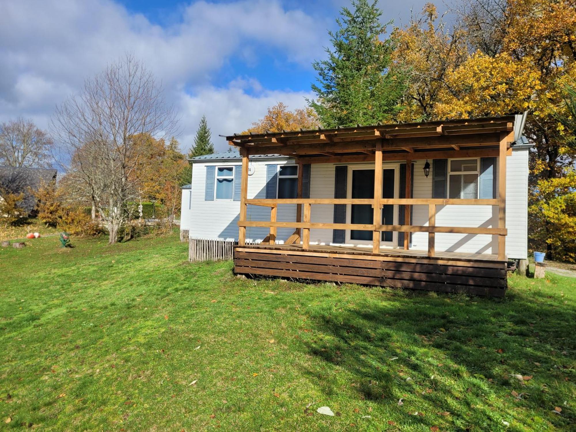 Stacaravan 6 Persoons - Camping Le Soustran Neuvic  Exteriér fotografie